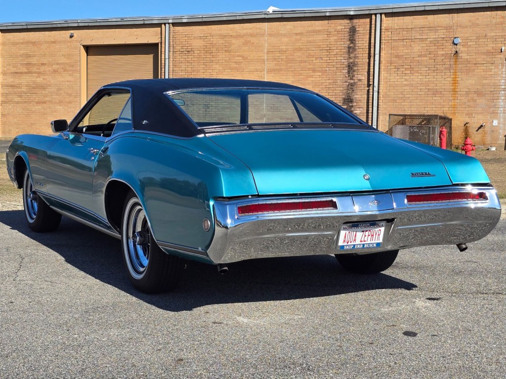 1968 Buick Riviera Image 9
