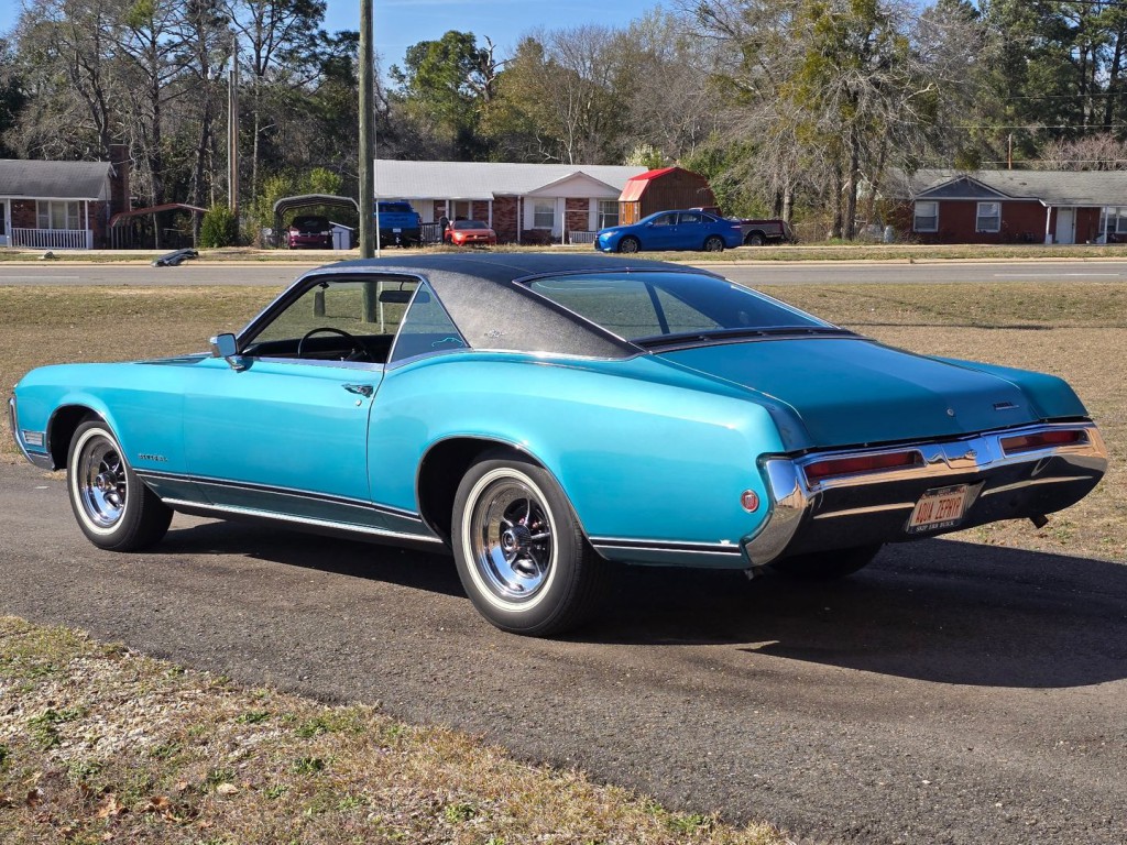 1968 Buick Riviera Image 10