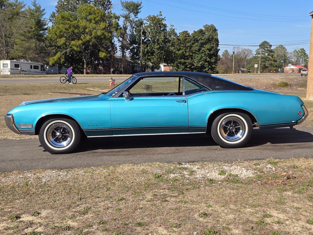 1968 Buick Riviera Image 11