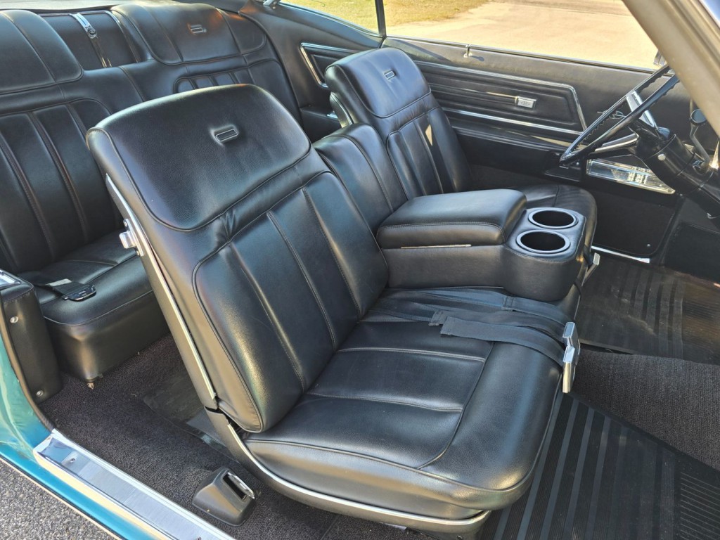 1968 Buick Riviera Image 24