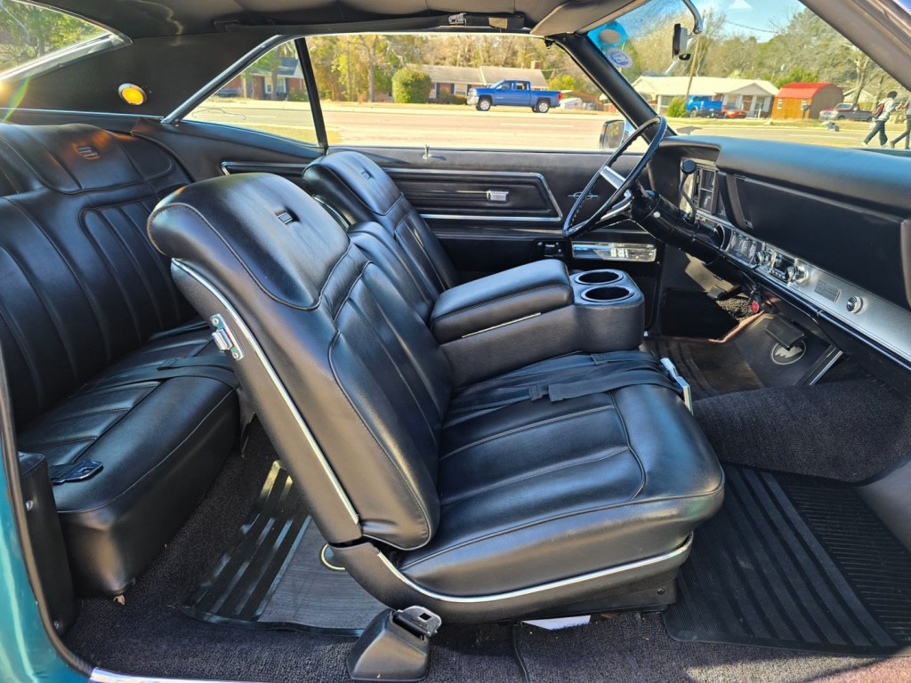 1968 Buick Riviera Image 25