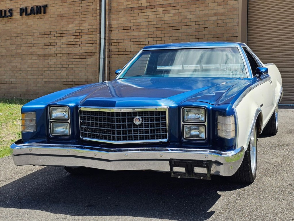 1977 Ford Ranchero Image 2