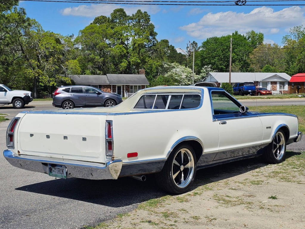 1977 Ford Ranchero Image 7