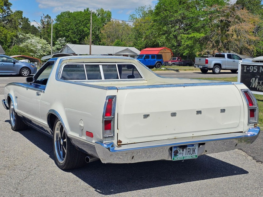 1977 Ford Ranchero Image 10