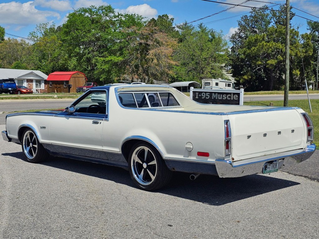 1977 Ford Ranchero Image 11