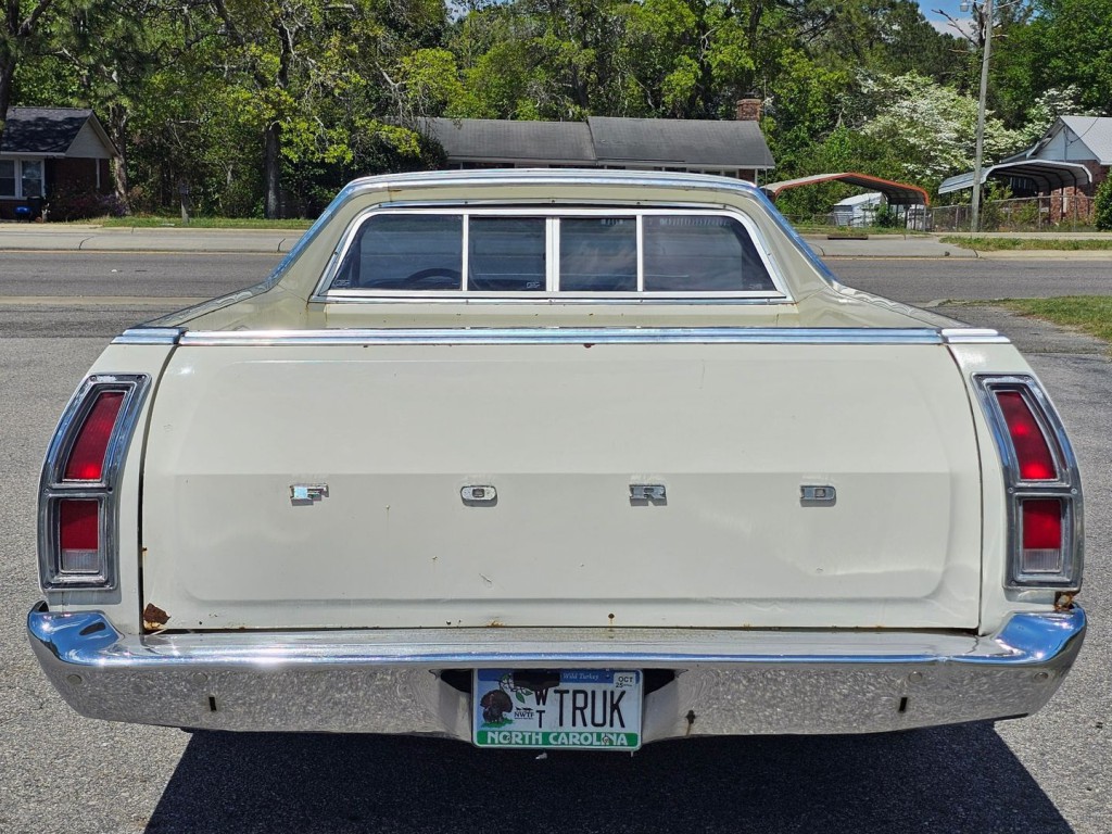 1977 Ford Ranchero Image 40