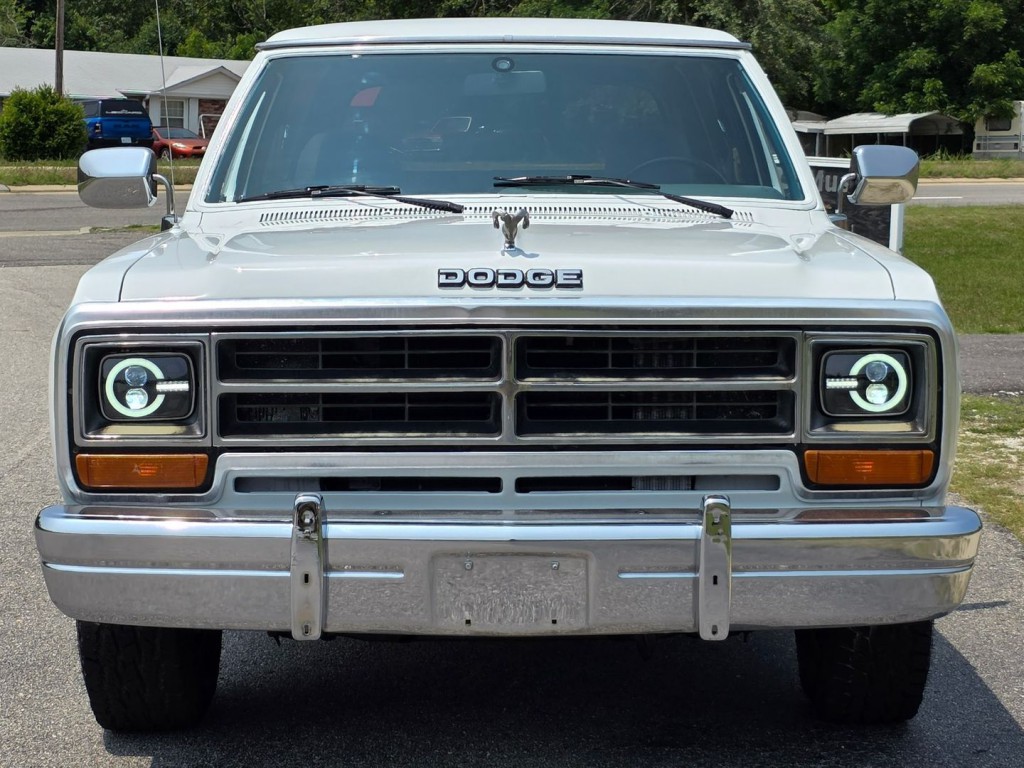 1989 Dodge Charger Image 3