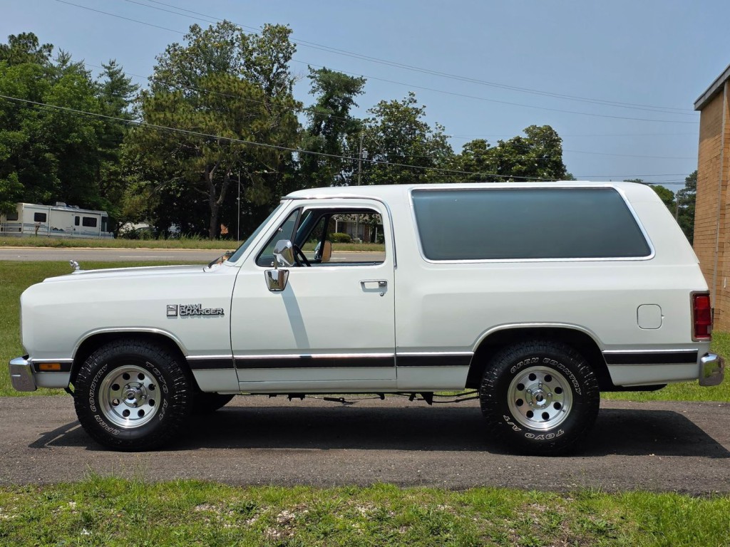 1989 Dodge Charger Image 12