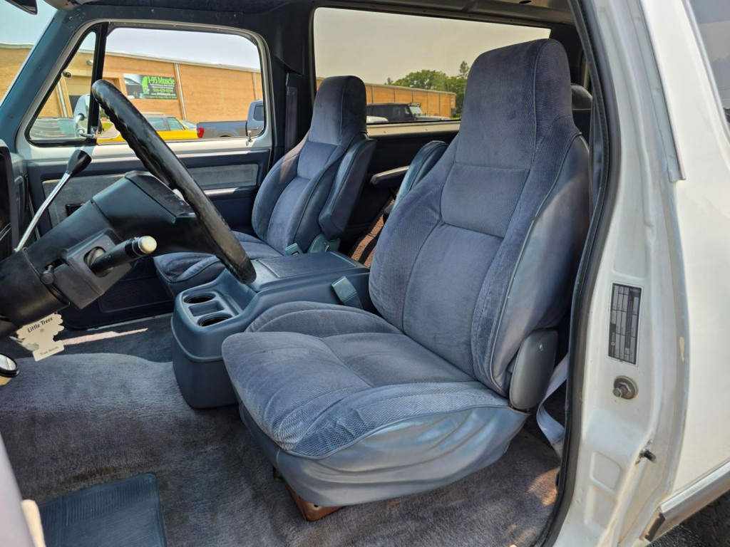 1989 Dodge Charger Image 14