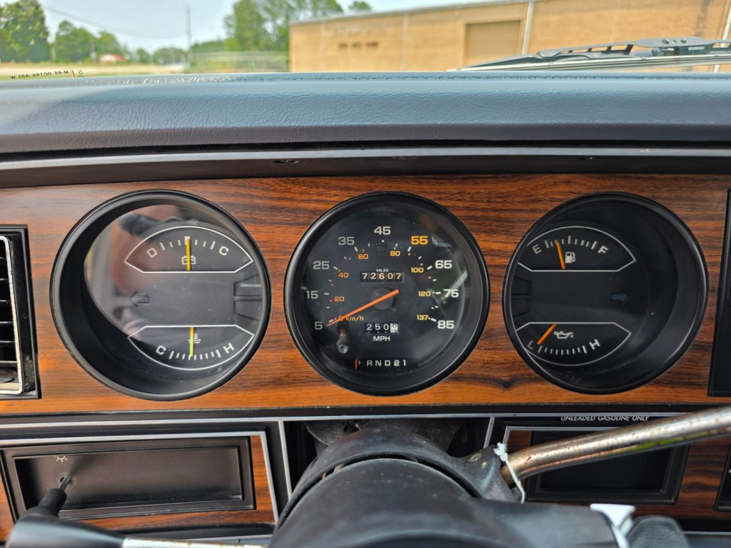 1989 Dodge Charger Image 18