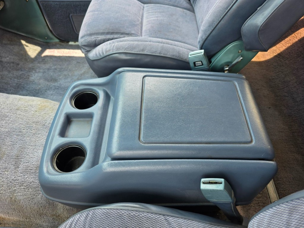 1989 Dodge Charger Image 22