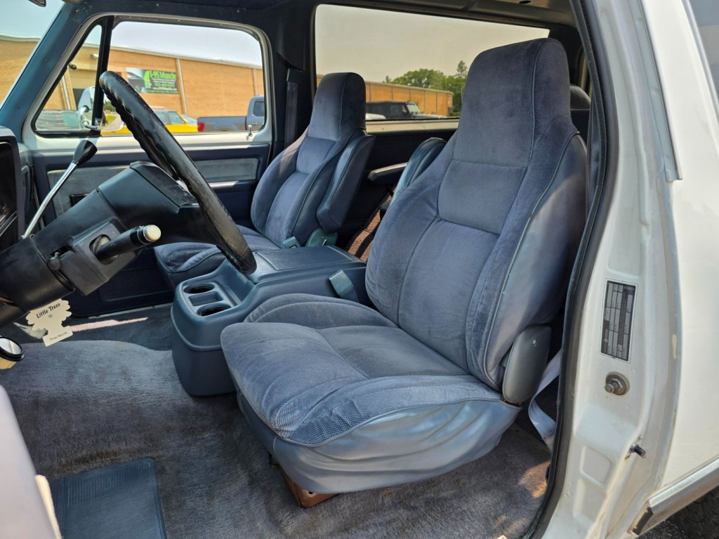 1989 Dodge Charger Image 24