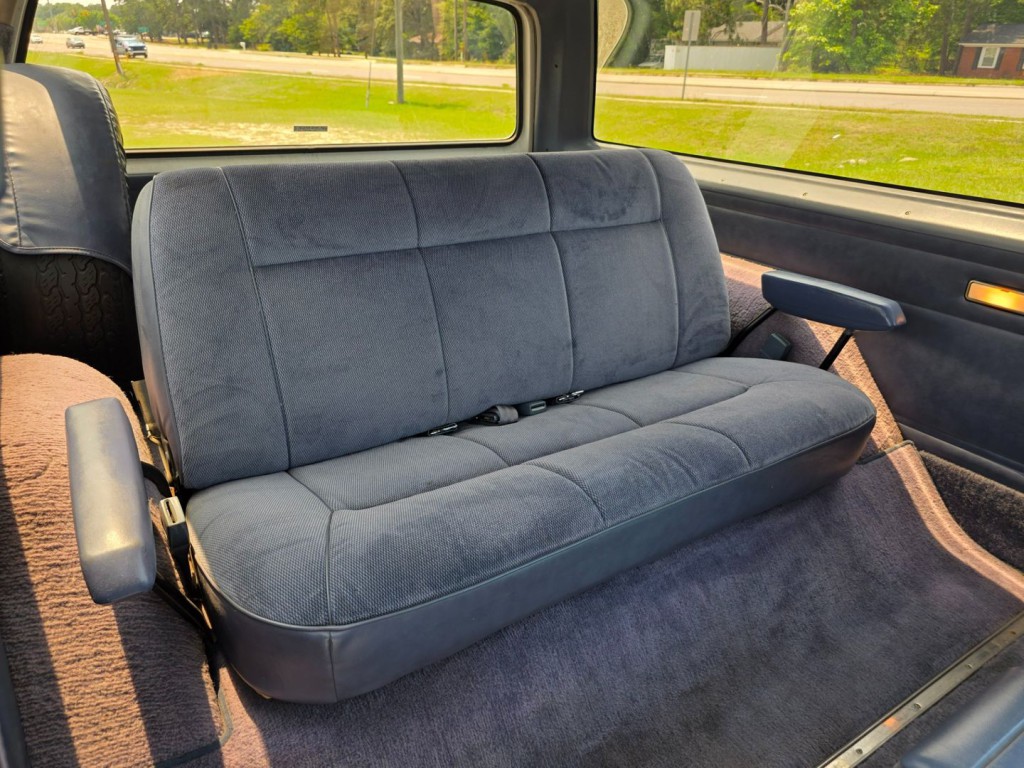 1989 Dodge Charger Image 26