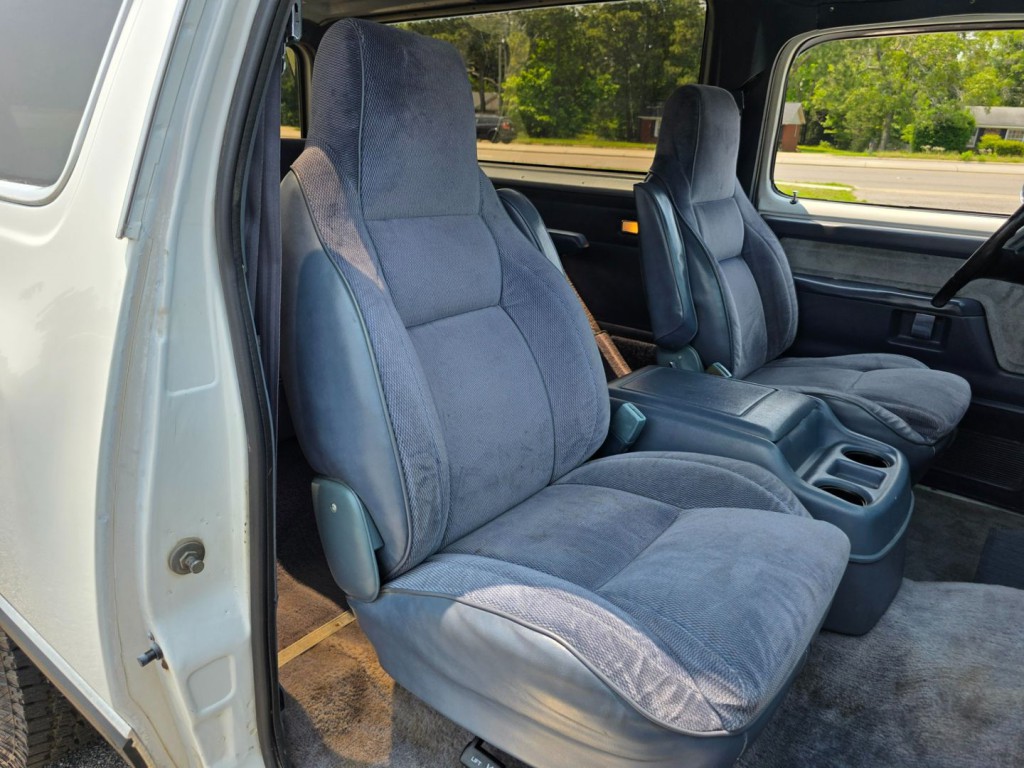 1989 Dodge Charger Image 27