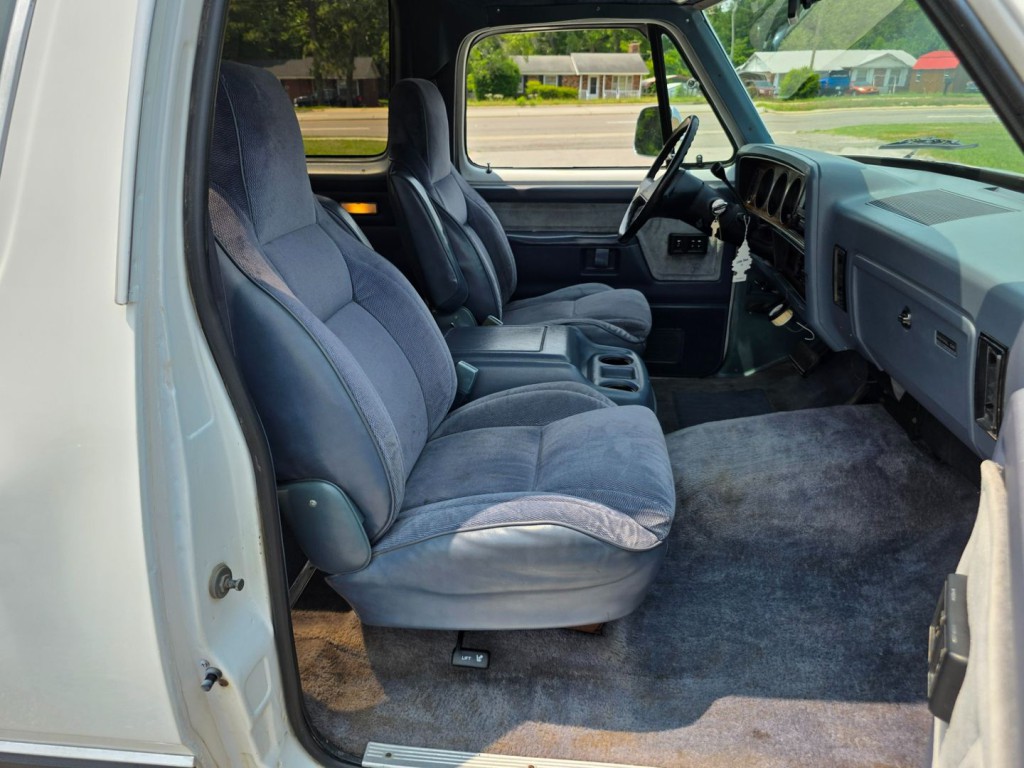 1989 Dodge Charger Image 28