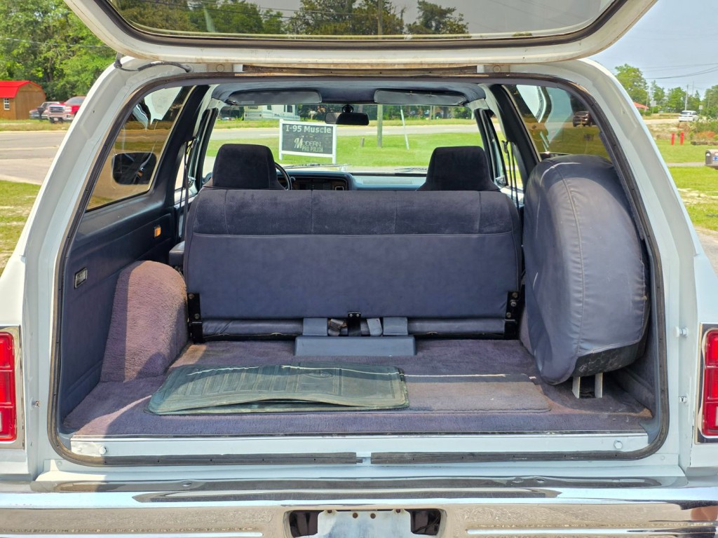 1989 Dodge Charger Image 36