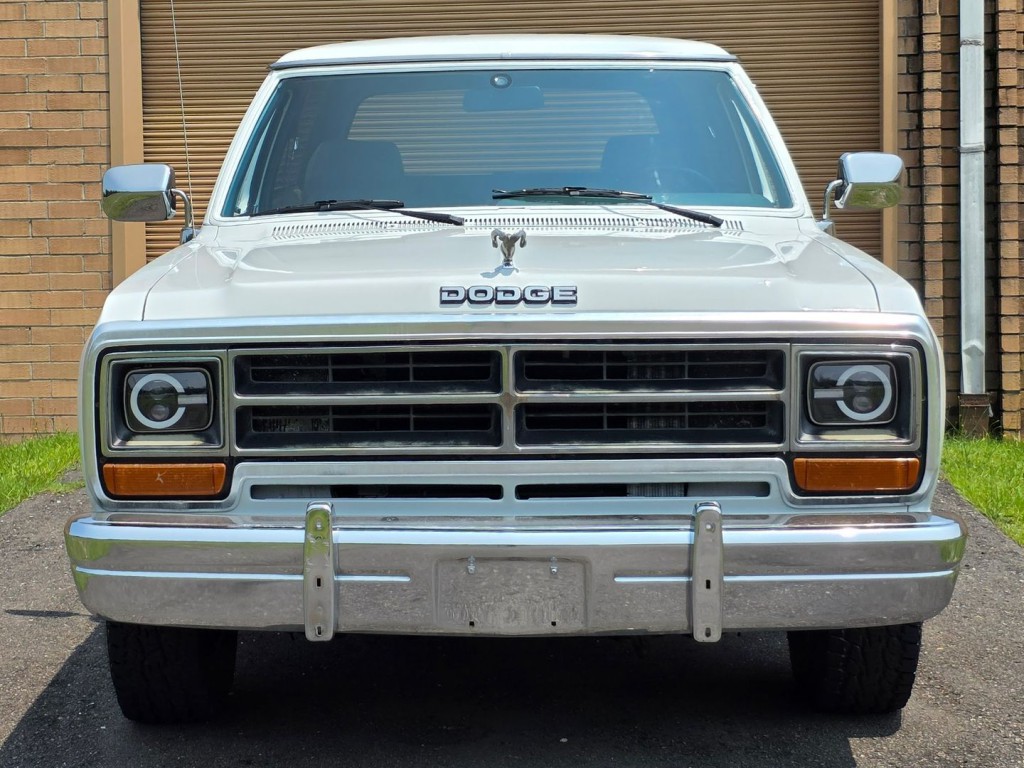 1989 Dodge Charger Image 37