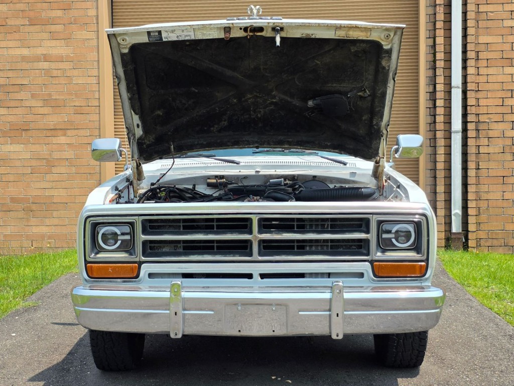1989 Dodge Charger Image 38