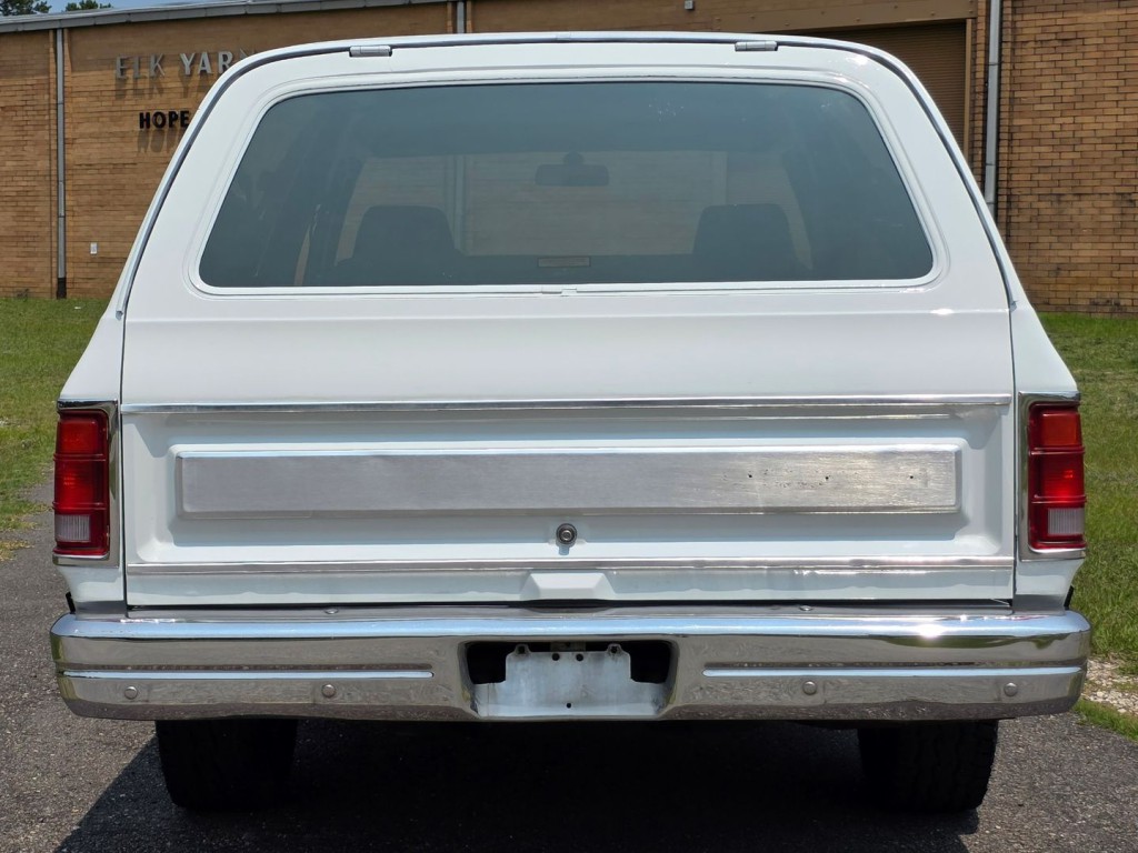 1989 Dodge Charger Image 42