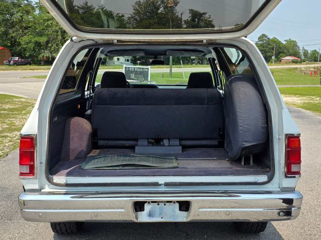 1989 Dodge Charger Image 43