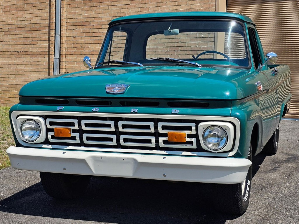 1964 Ford F-100 Image 2