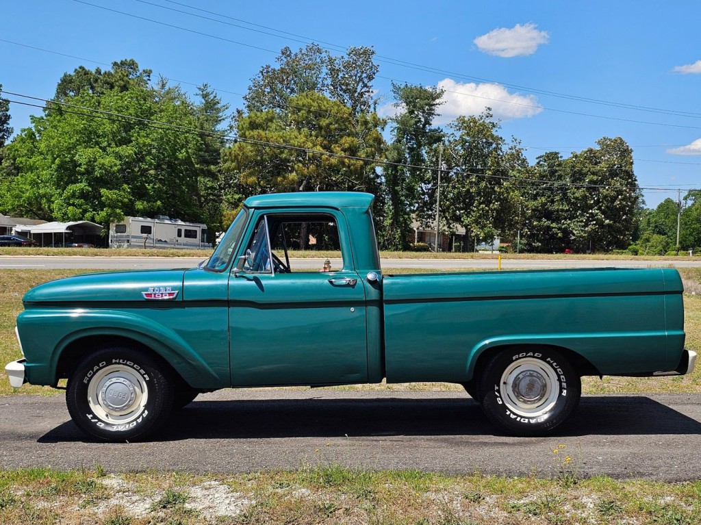 1964 Ford F-100 Image 12