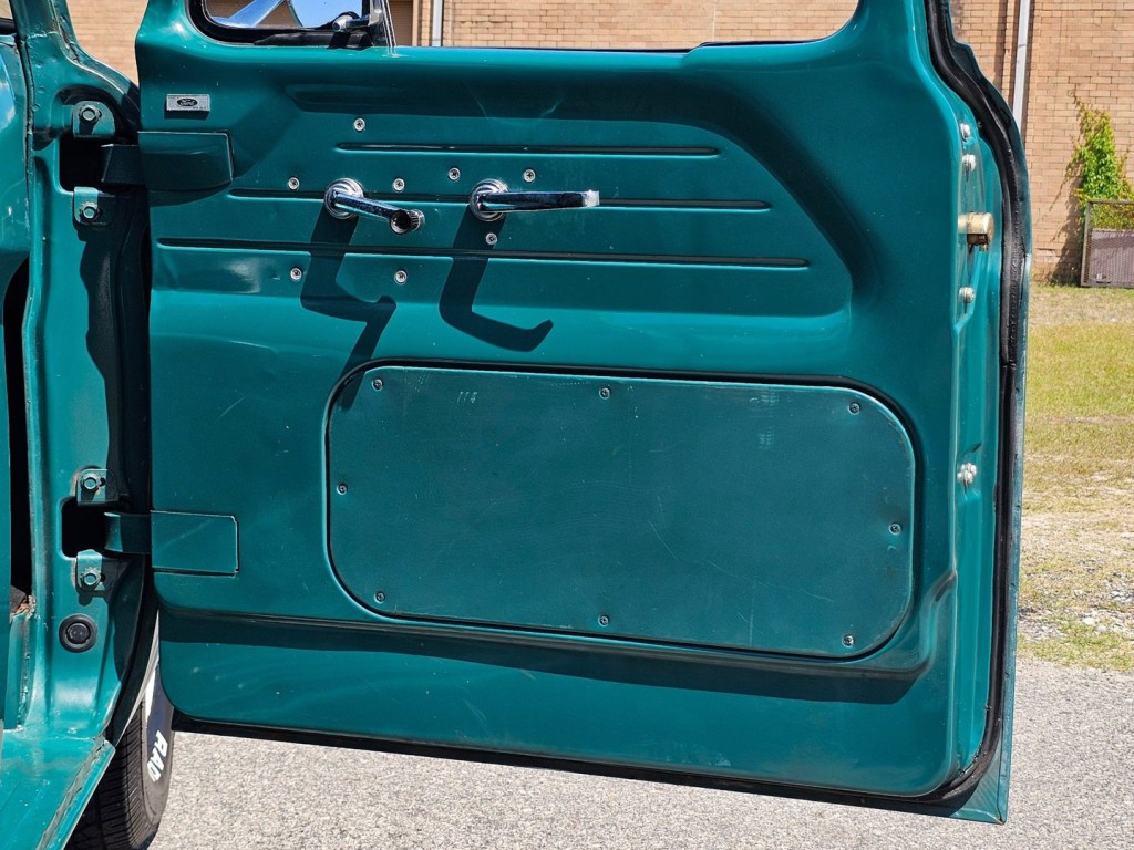 1964 Ford F-100 Image 35