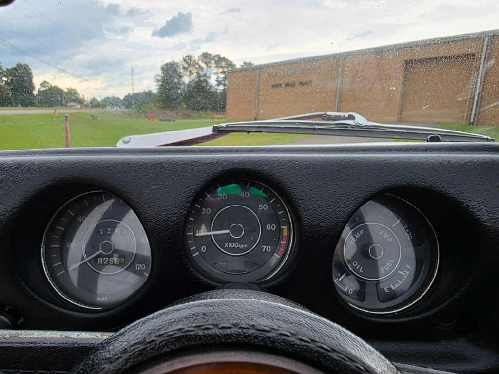 1969 Datsun 1600 Image 18