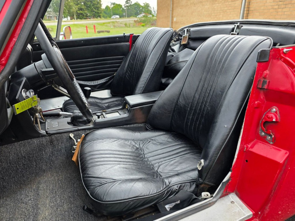 1969 Datsun 1600 Image 27