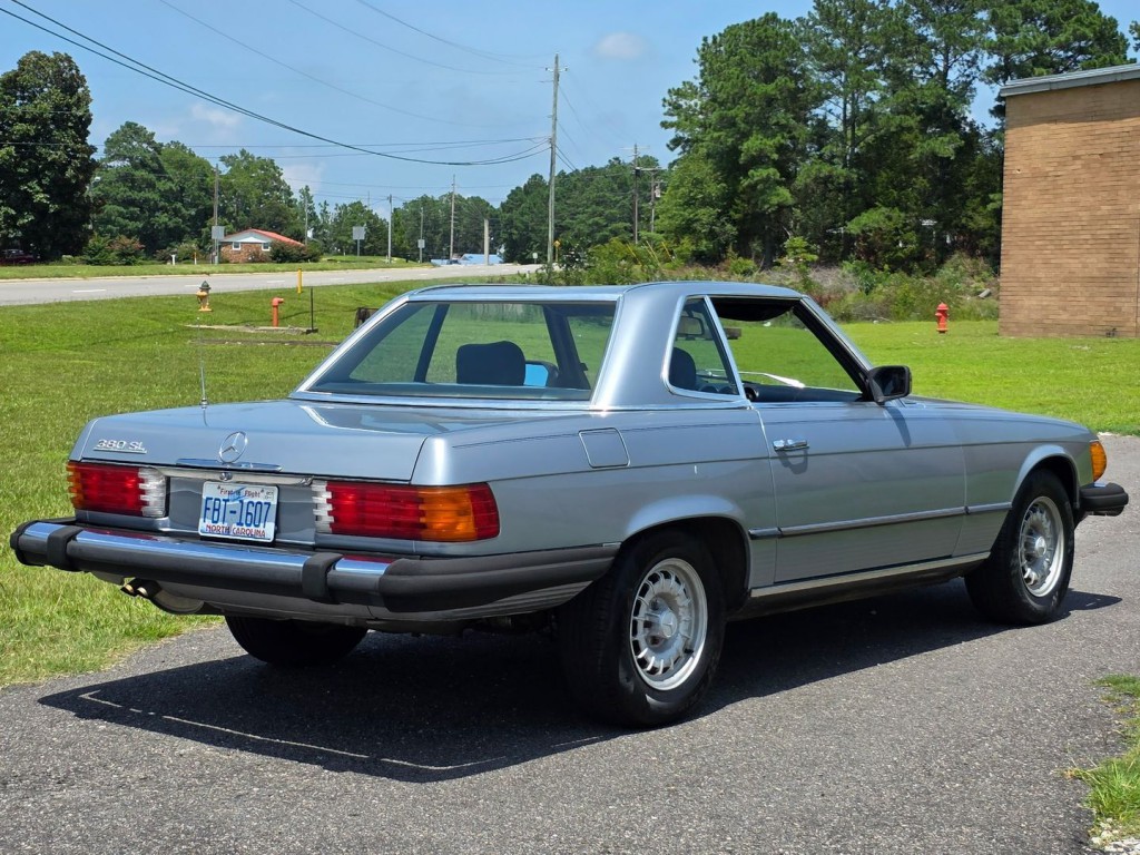1982 Mercedes-Benz 380-Class Image 7
