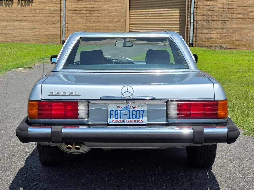 1982 Mercedes-Benz 380-Class Image 9