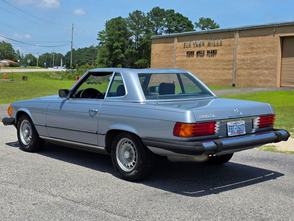 1982 Mercedes-Benz 380-Class Image 11