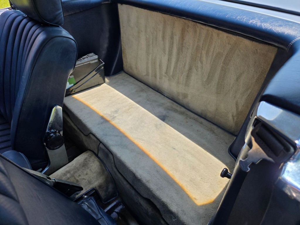 1982 Mercedes-Benz 380-Class Image 24