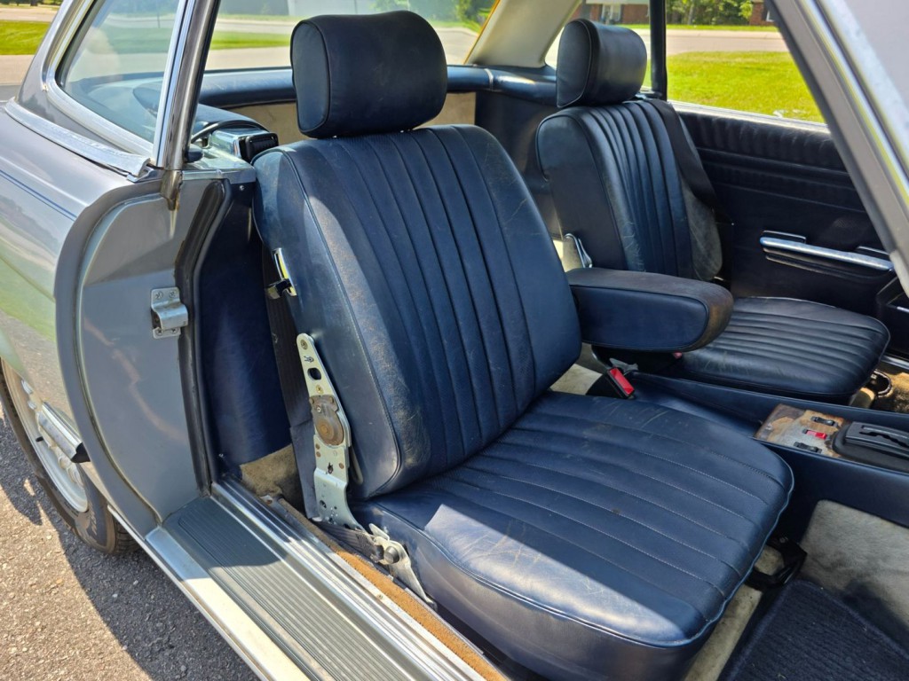 1982 Mercedes-Benz 380-Class Image 26