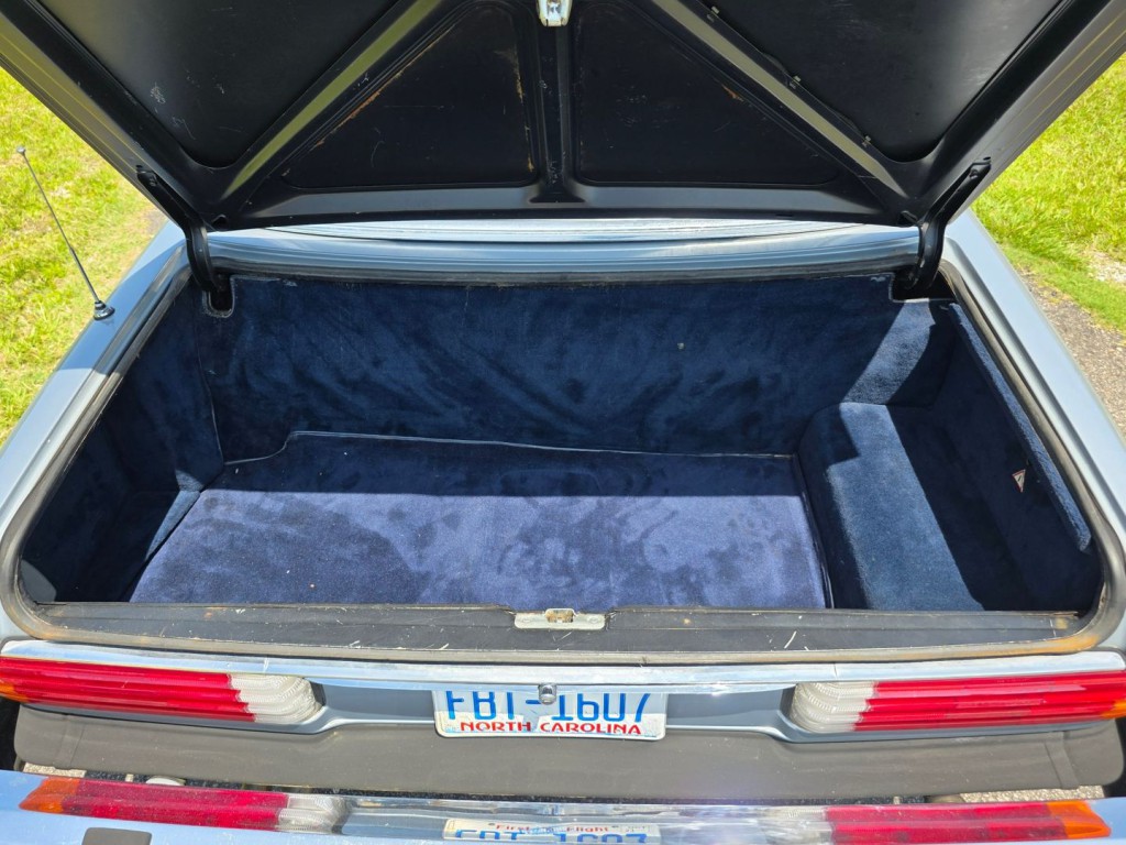 1982 Mercedes-Benz 380-Class Image 44
