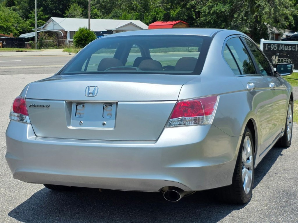 2010 Honda Accord Image 8