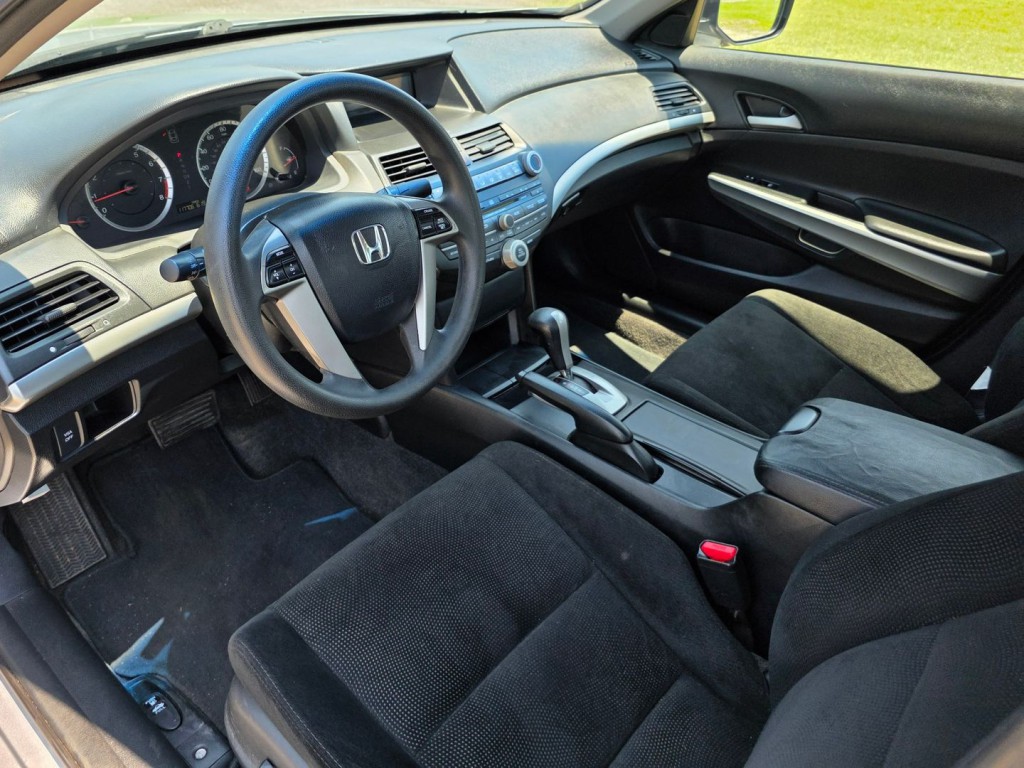 2010 Honda Accord Image 16