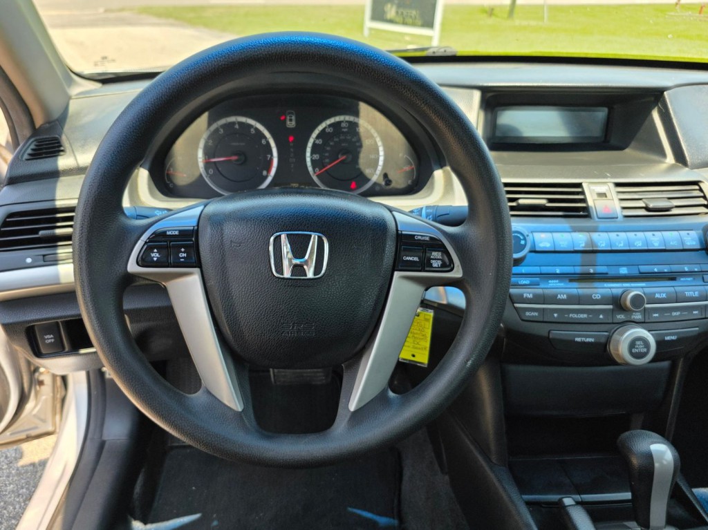 2010 Honda Accord Image 17