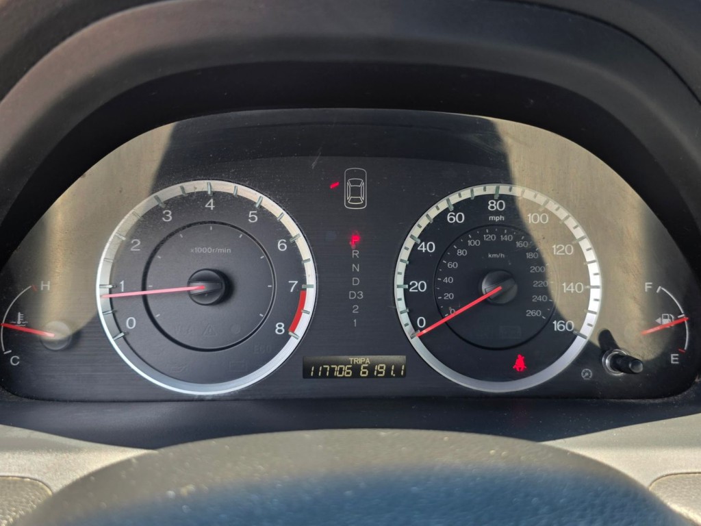 2010 Honda Accord Image 19