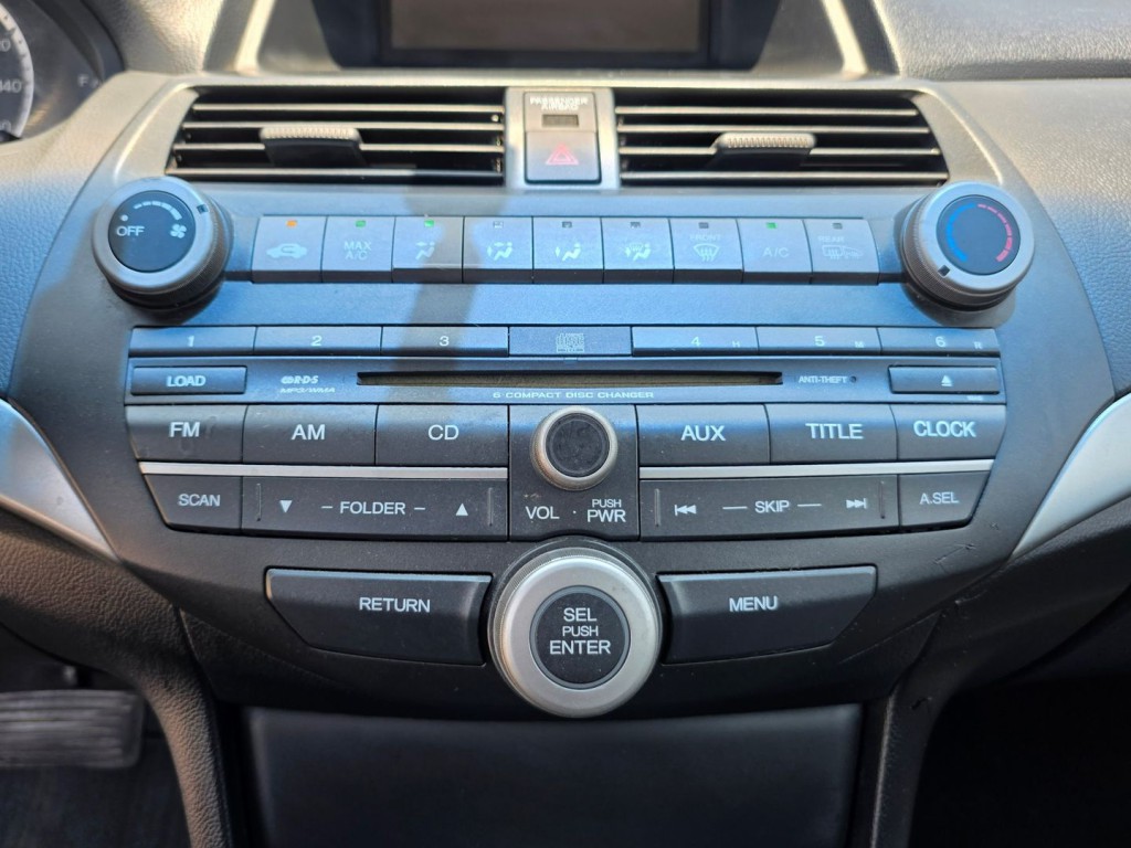 2010 Honda Accord Image 21
