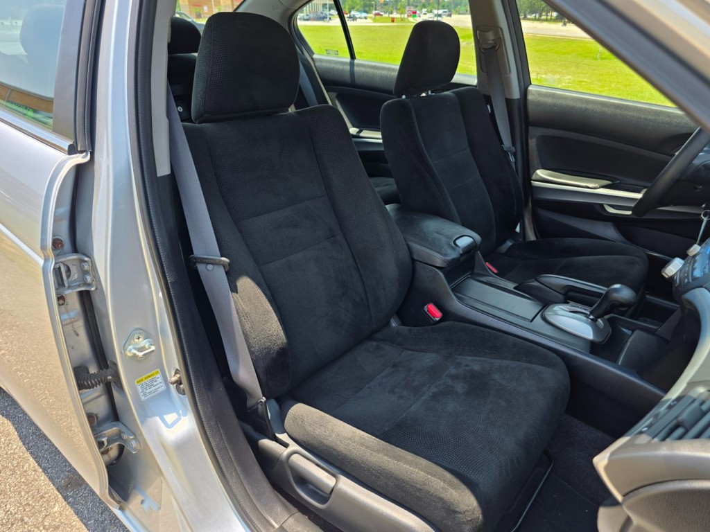 2010 Honda Accord Image 30