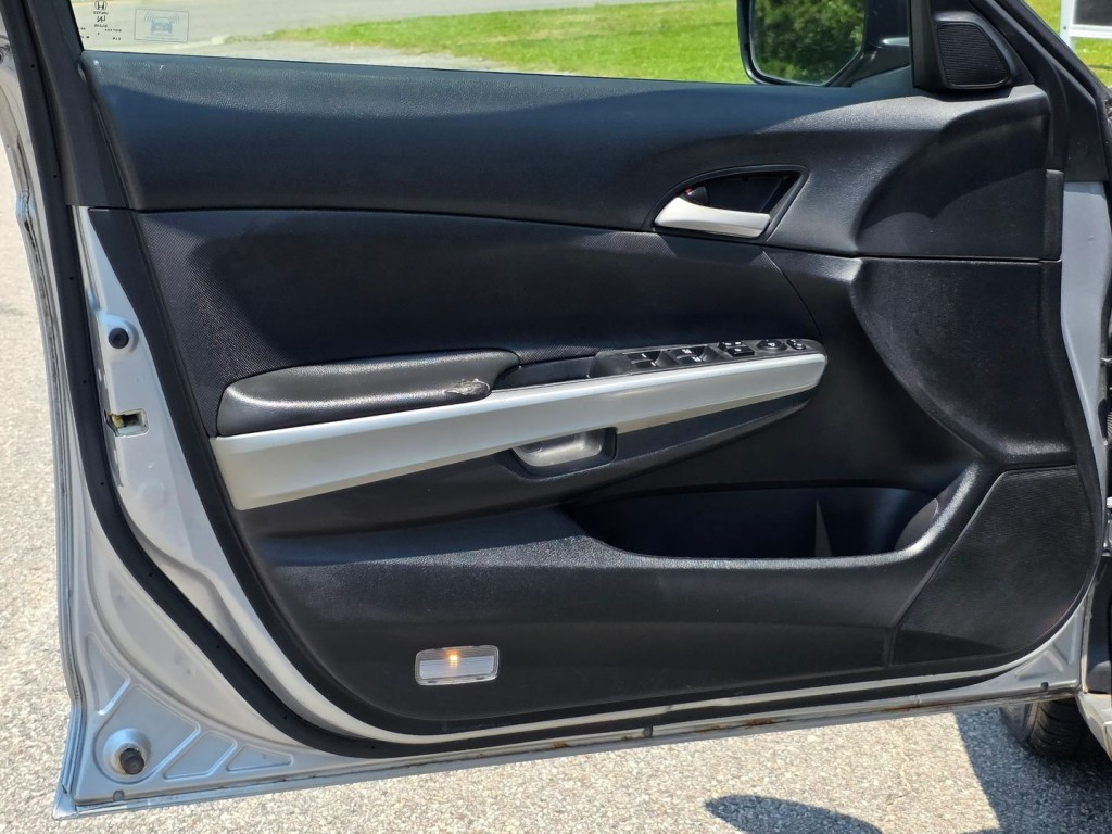 2010 Honda Accord Image 38