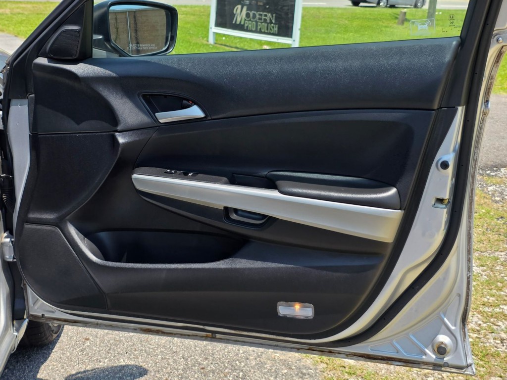 2010 Honda Accord Image 39