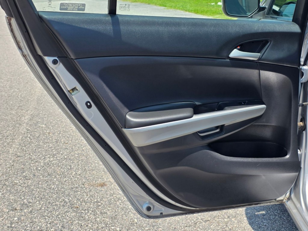 2010 Honda Accord Image 40