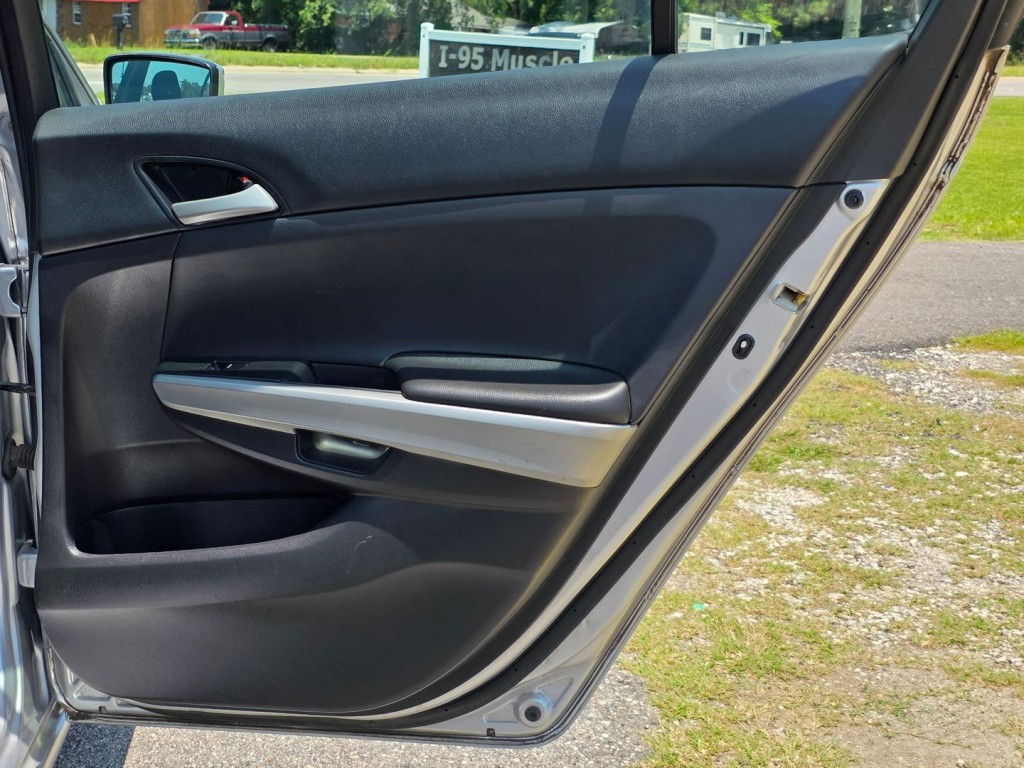 2010 Honda Accord Image 41