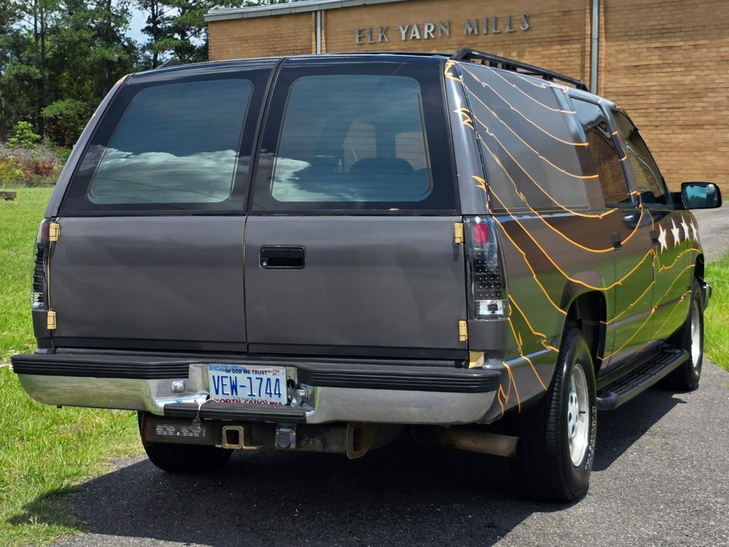 1993 Chevrolet Suburban Image 8