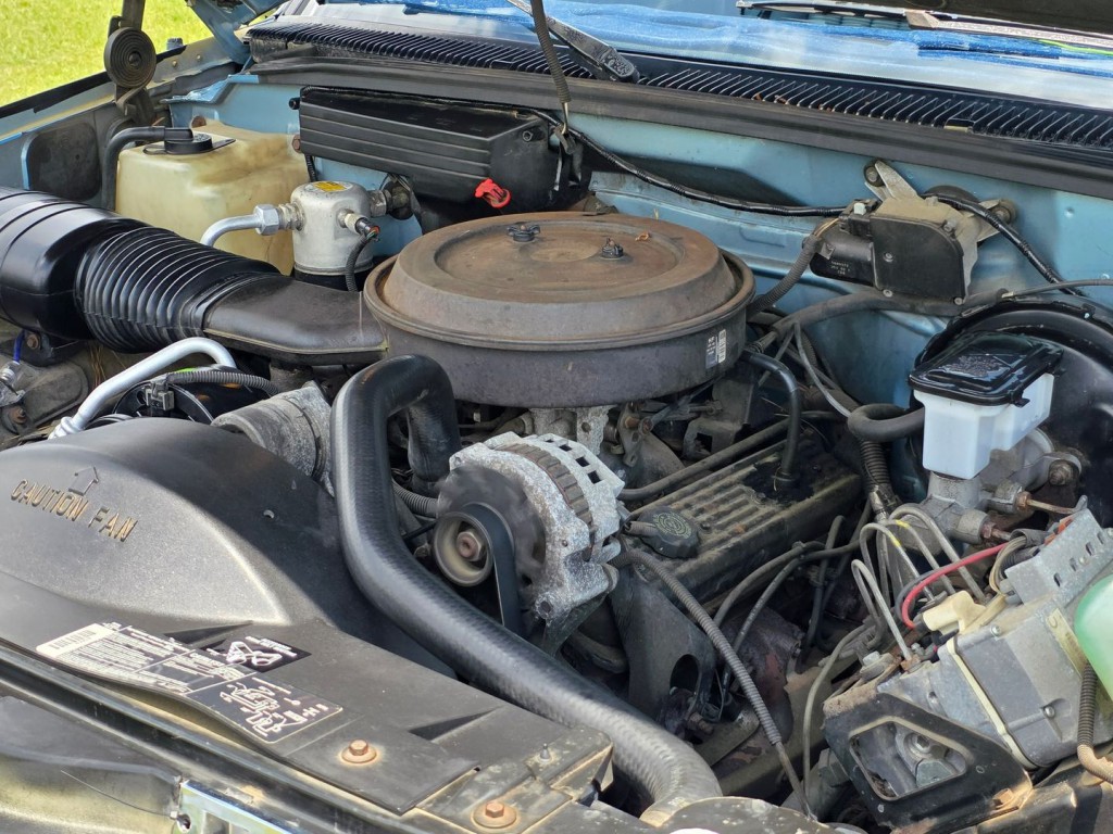 1993 Chevrolet Suburban Image 42