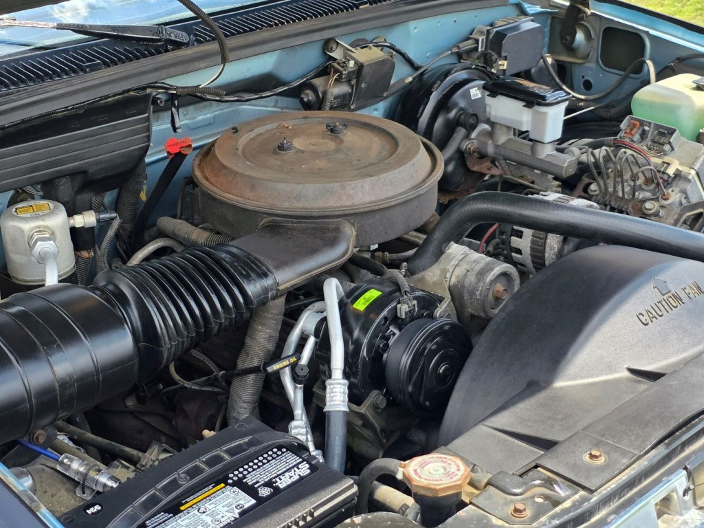 1993 Chevrolet Suburban Image 44