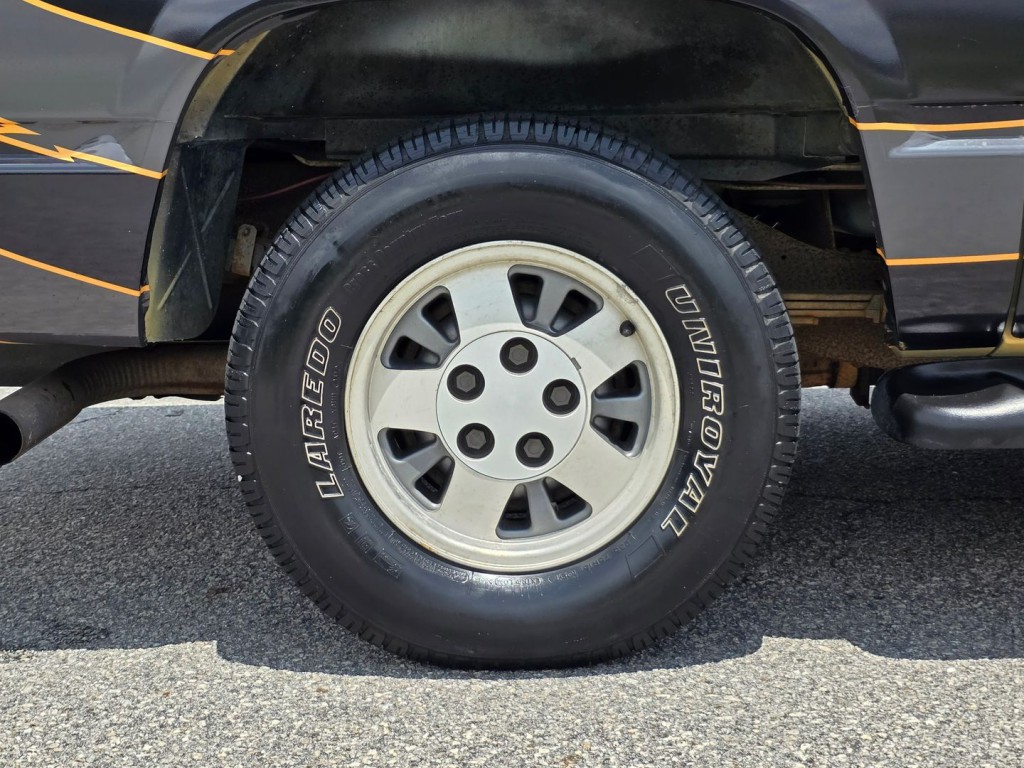 1993 Chevrolet Suburban Image 52