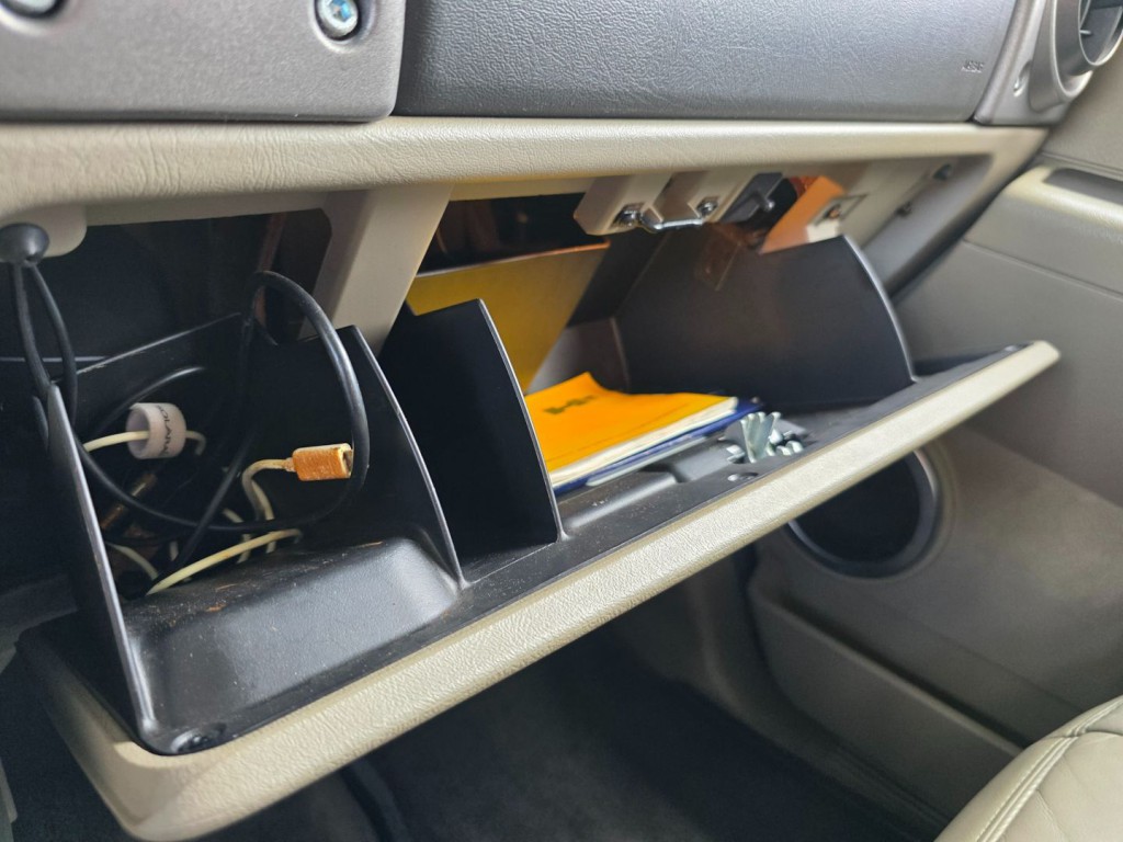 2003 HUMMER H2 Image 25
